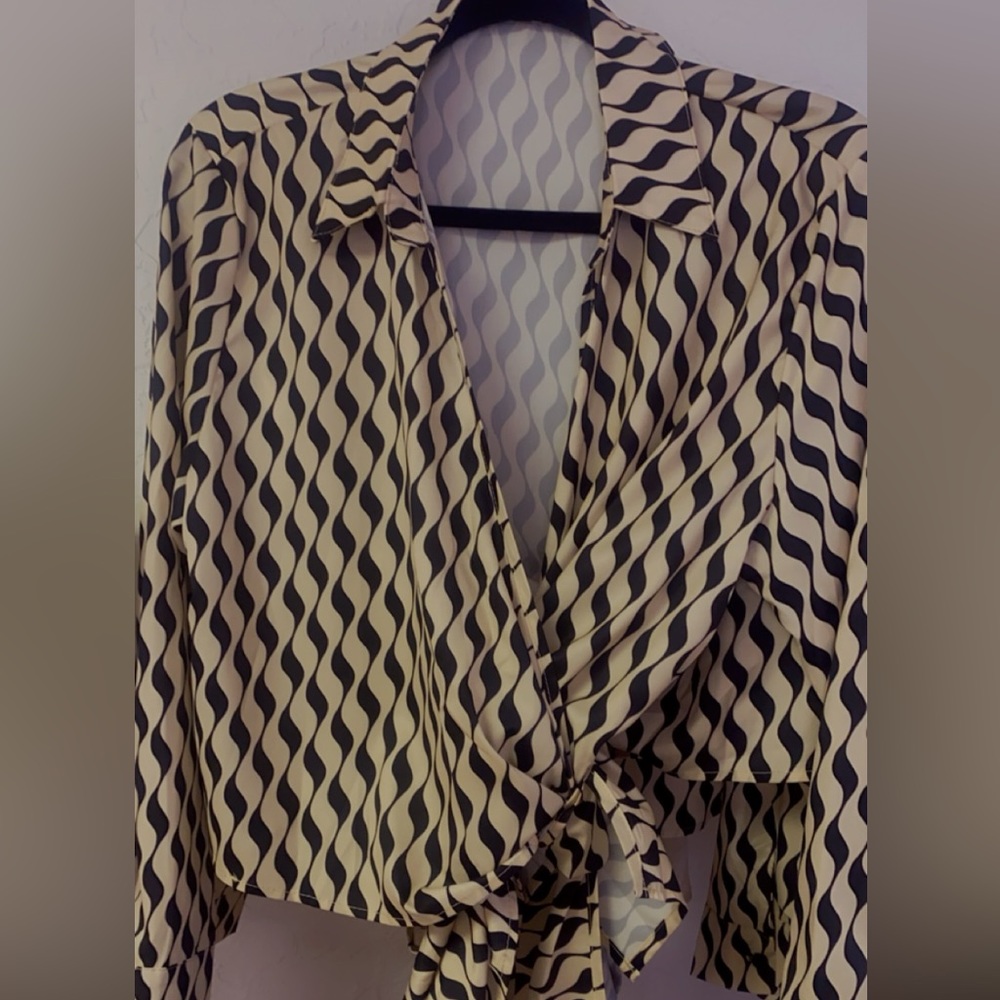 New blouse size Xl